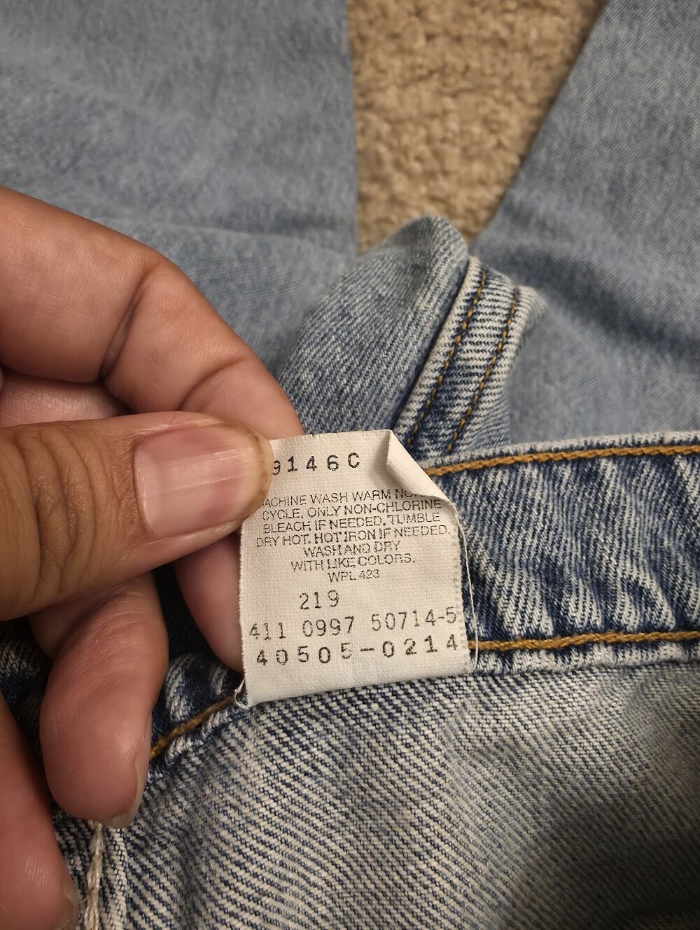 Levis - Picture 4 of 5